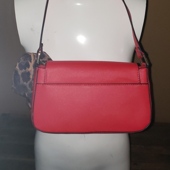 NWOT Steve Madden Red Shoulder Bag w. animal scarf (bin 5) 💥 - Picture 4 of 6